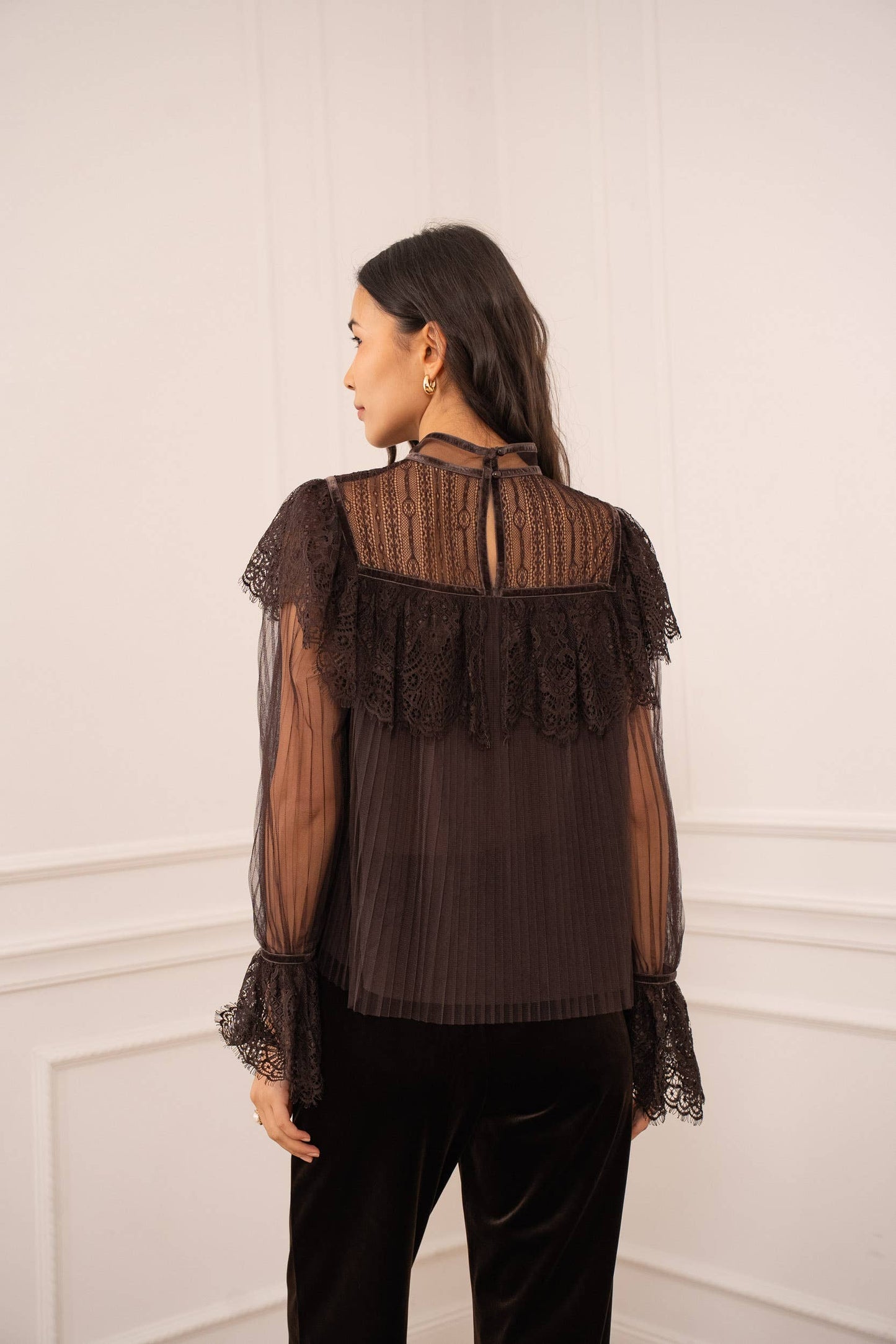 Kanten blouse en geplooide tule